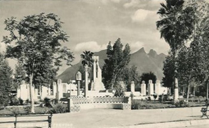 plaza del chorro monterrey (2)