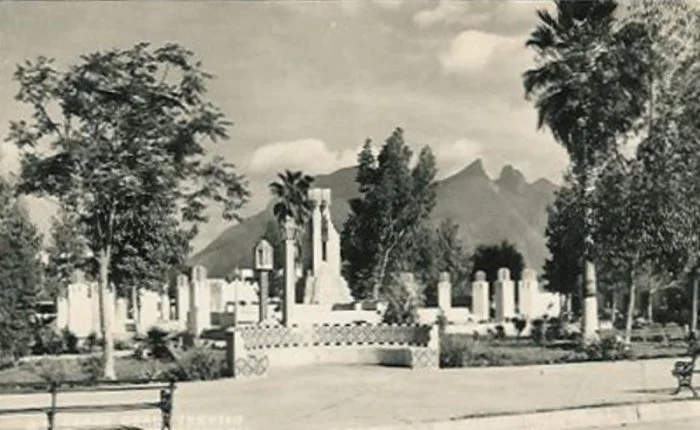 plaza del chorro monterrey (2)