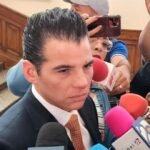 Miguel Flores aseguró que continúa en contacto diario con parlamentarios, aunque persisten dificultades para el presupuesto de 2026.