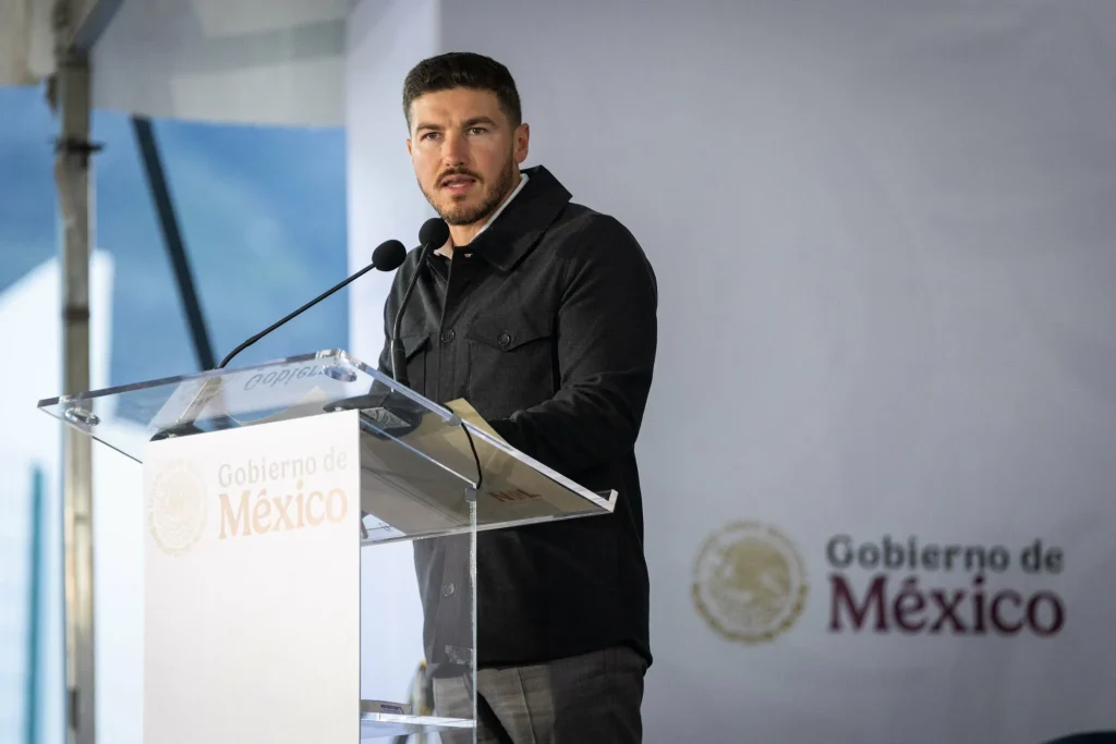 El gobernador Samuel García respalda iniciativas nacionales de vivienda, destacando su importancia en el bienestar social de los habitantes.