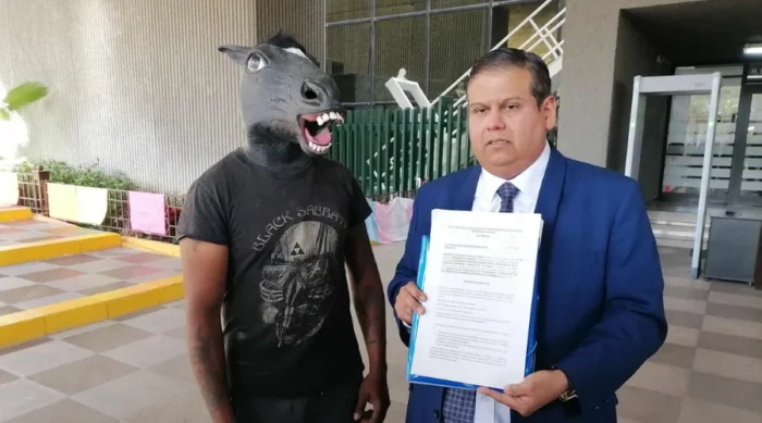 La Ley Therian, presentada por Mauricio Castillo, busca establecer protocolos contra el bullying en instituciones educativas de Nuevo León.