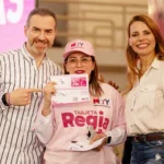 Descubre cómo la Tarjeta Regia Plus transforma la vida de mil 500 mujeres en Monterrey mediante apoyo económico y beneficios adicionales.