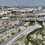 El cierre de los carriles exprés de Constitución provoca serios problemas viales durante el fin de semana. Más detalles aquí.