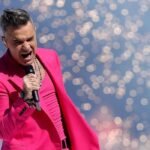 El aclamado cantante Robbie Williams regresa a México con su gira Britpop Tour, después de tres años de ausencia.