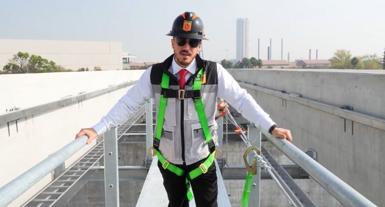 Samuel García destaca el progreso de las Líneas 4 y 6 del monorriel más largo de América, con miras al Mundial.