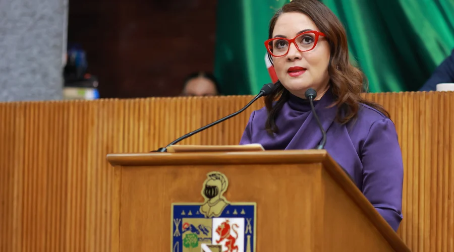 La diputada Armida Serrato demandó protección de derechos humanos durante la marcha del Día Internacional de la Mujer.