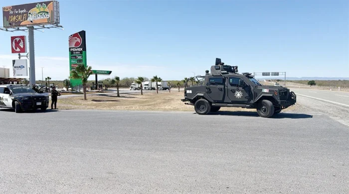 La carretera Monterrey-Reynosa fue liberada tras un bloqueo, implementando el Operativo Muralla para garantizar la seguridad.
