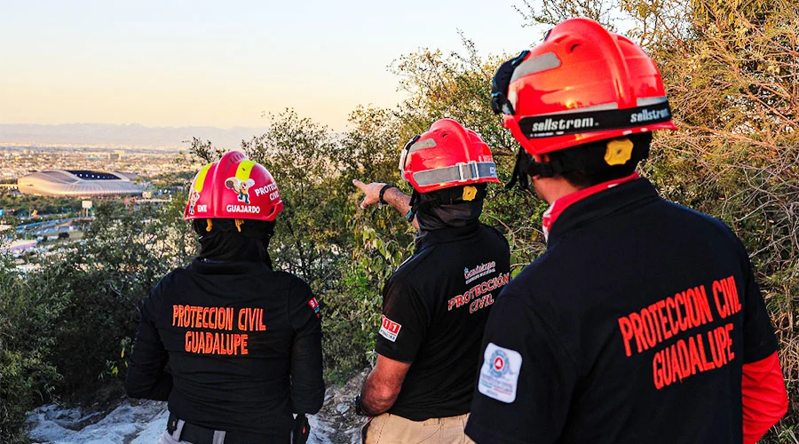 Guadalupe alerta a senderistas sobre el riesgo de incendios en el Cerro de la Silla debido a altas temperaturas.