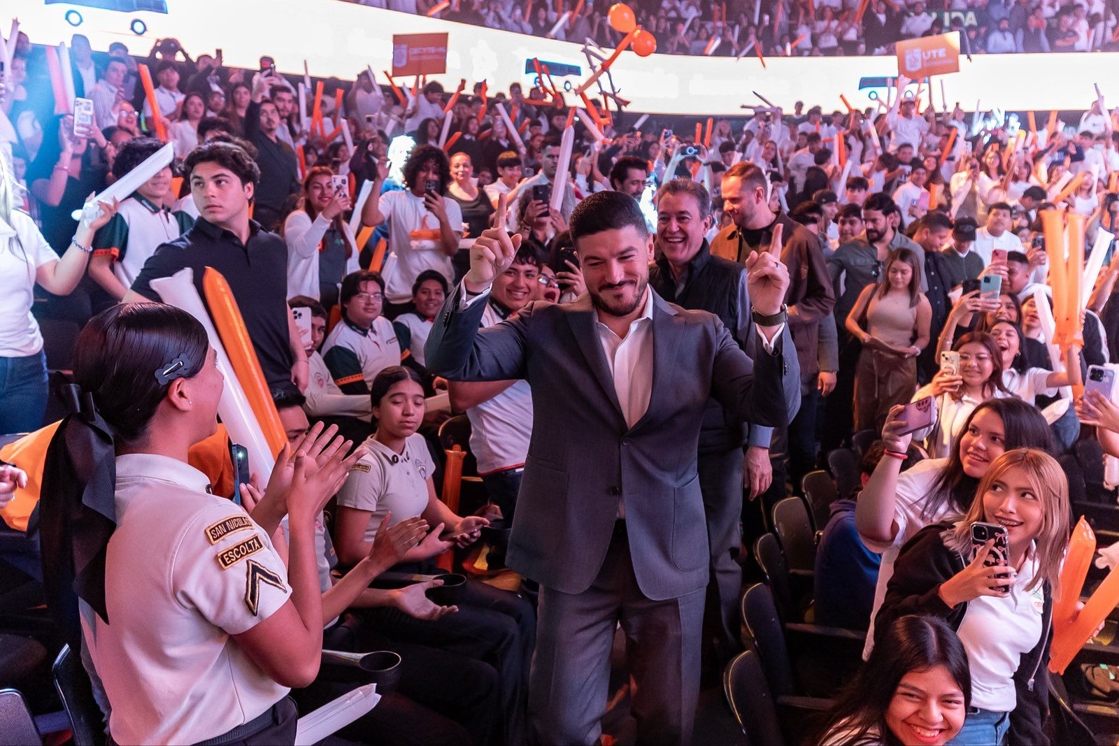 Más de 47 mil estudiantes de Nuevo León se suman a la tarifa preferencial de 10 pesos como apoyo económico educativo.