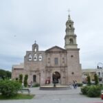 Las autoridades de Nuevo León rechazan versiones sobre agresiones a pasantes, atribuyéndolas a información falsa en redes sociales.