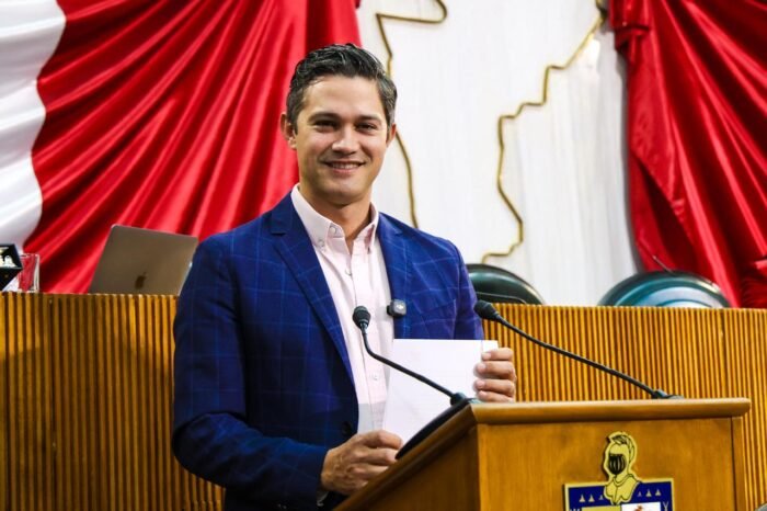 La iniciativa de Víctor Gutiérrez busca asegurar la disponibilidad de agua para ganaderos, promoviendo un enfoque preventivo.