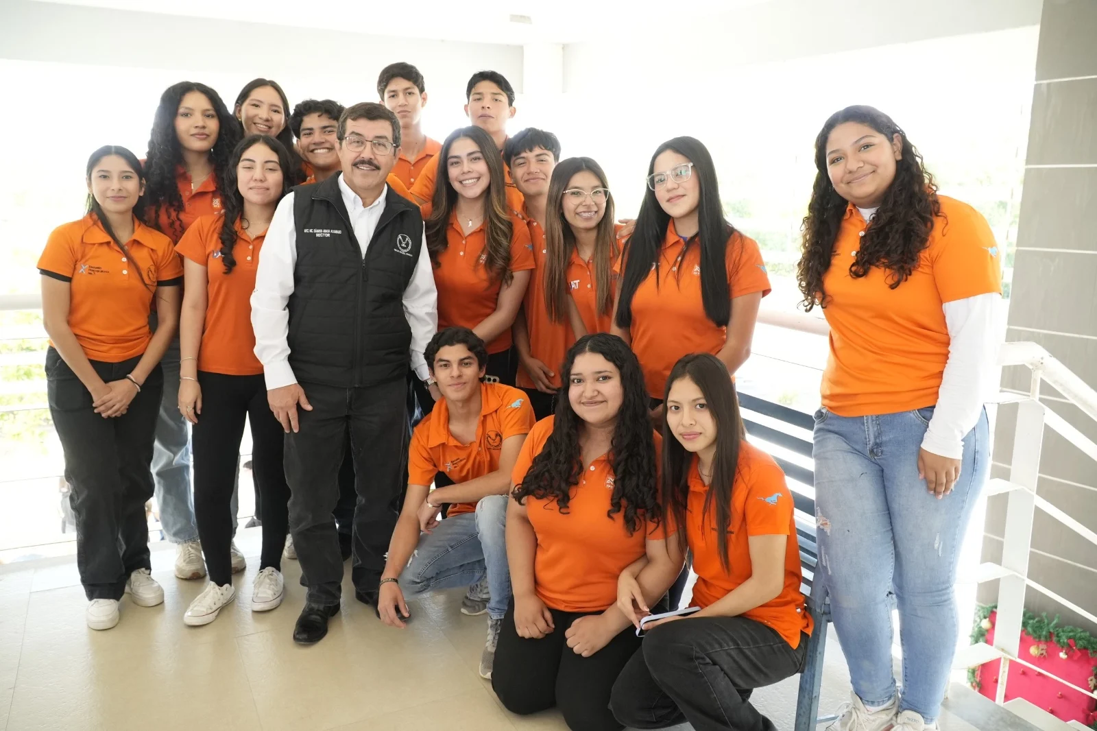 El rector de la UAT, Dámaso Anaya Alvarado, redefine la gestión universitaria con un diálogo constante con su comunidad estudiantil.