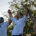 Más de mil 600 vecinos de la colonia Martínez se benefician con el programa Barrio de mi Corazón del alcalde Adrián de la Garza.