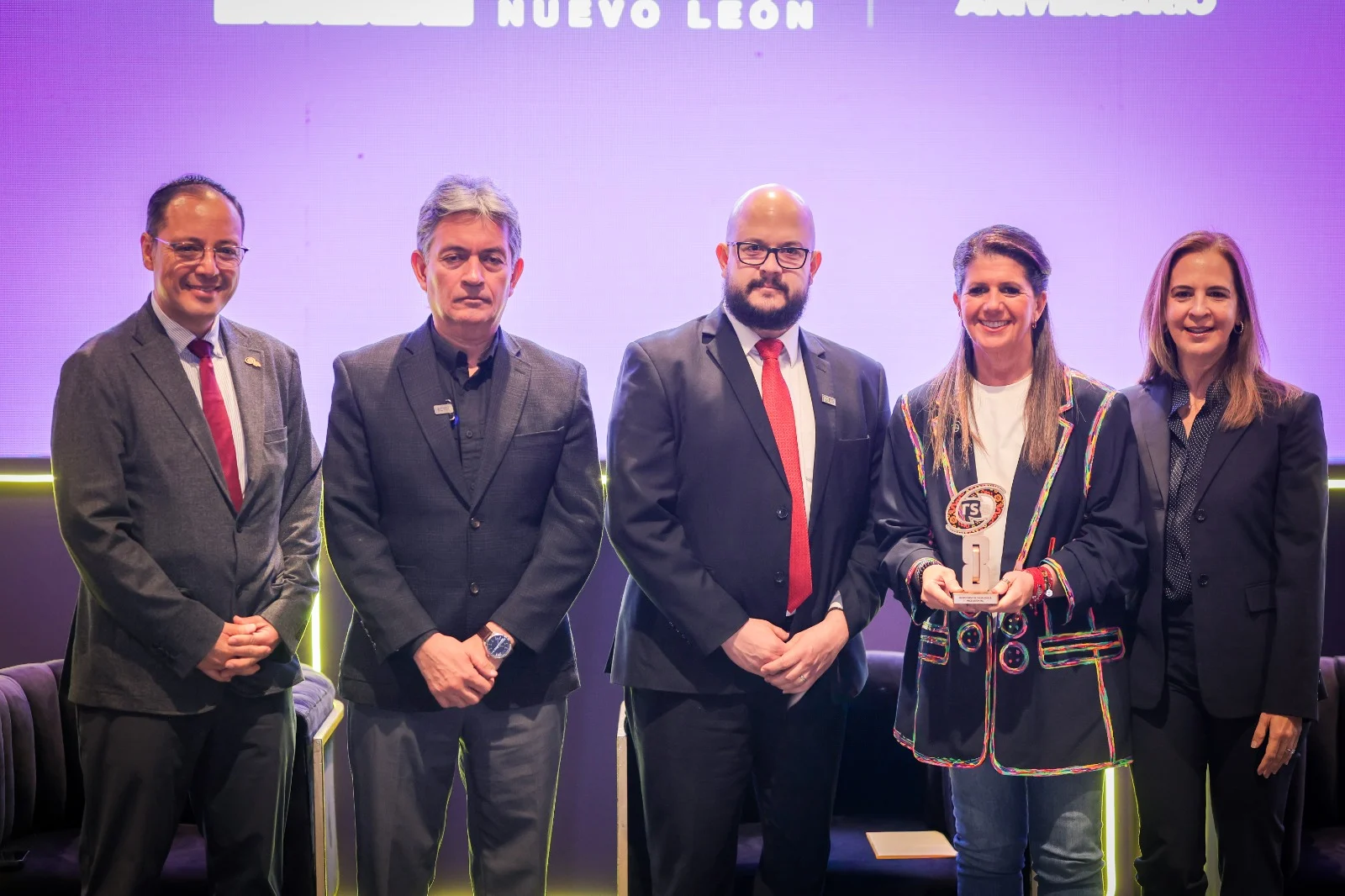 La Secretaría de Igualdad e Inclusión, dirigida por Martha Herrera, destaca por su compromiso con la responsabilidad social y la sostenibilidad.