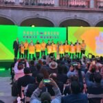 La iniciativa Ponte Nuevo, Ponte Mundial busca preparar a Nuevo León para recibir el Mundial 2026, un evento global.