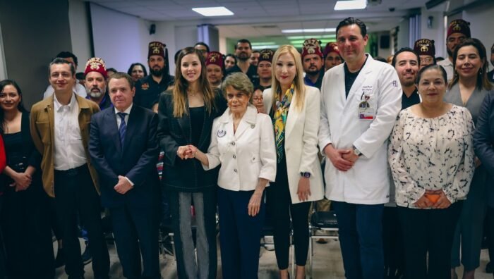 La campaña de Mariana Rodríguez busca brindar apoyo integral a niños con quemaduras, promoviendo su recuperación y desarrollo personal.