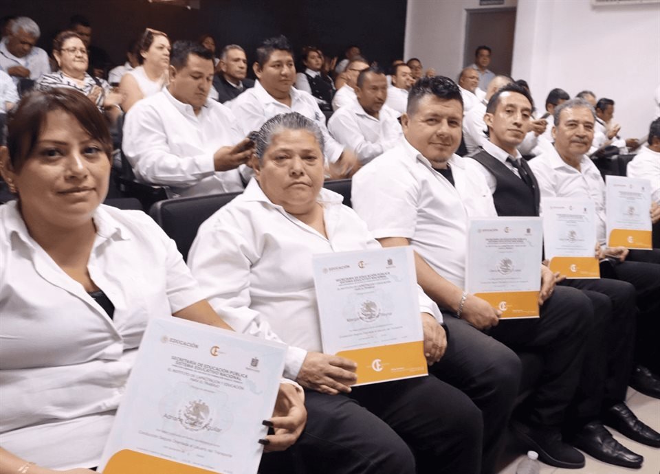 La certificación a operadores busca mejorar el servicio en el transporte público y garantizar la calidad para los usuarios.