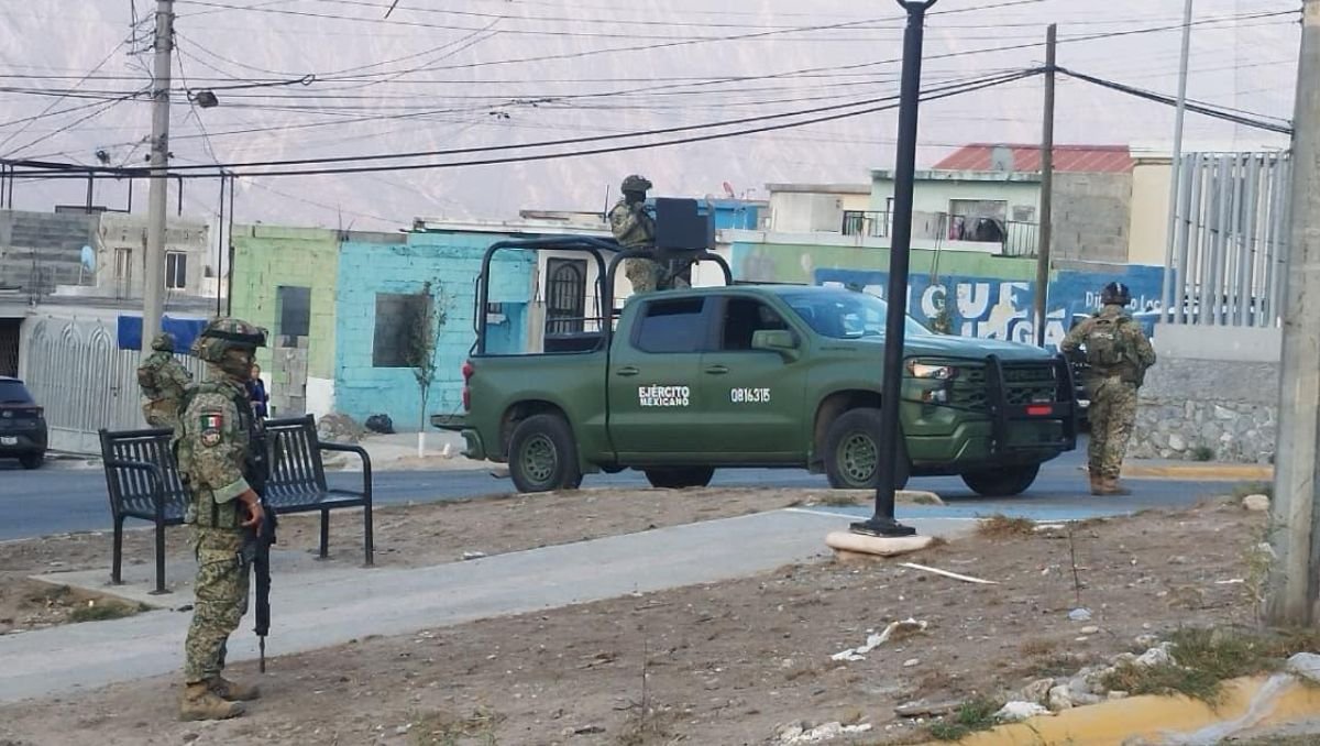 Operativo en Santa Catarina revela un punto de venta de droga en la colonia Lomas de Santa Catarina, con importantes decomisos.