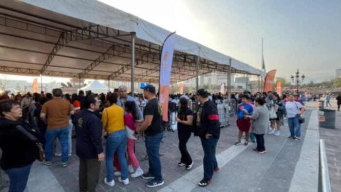 Este sábado, más de 14 mil vacunas contra el sarampión fueron administradas en el centro de la ciudad, marcando un hito en la salud pública.