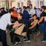 Este fin de semana, cientos de familias en Nuevo León se reúnen para vacunarse contra el sarampión en la Macrobrigada.