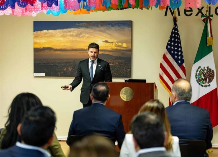 El gobernador inicia gira en Texas para impulsar la imagen de Nuevo León de cara al Mundial 2026.