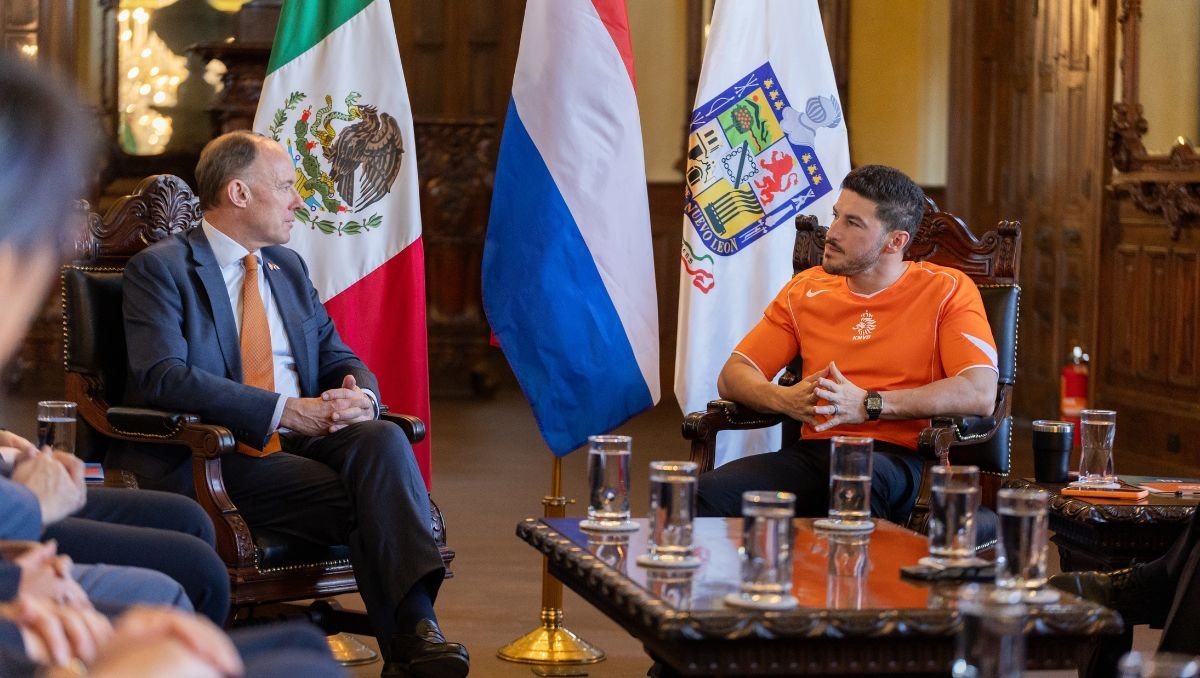 El gobernador Samuel García se reúne con representantes de Países Bajos para coordinar la sede del Mundial 2026.