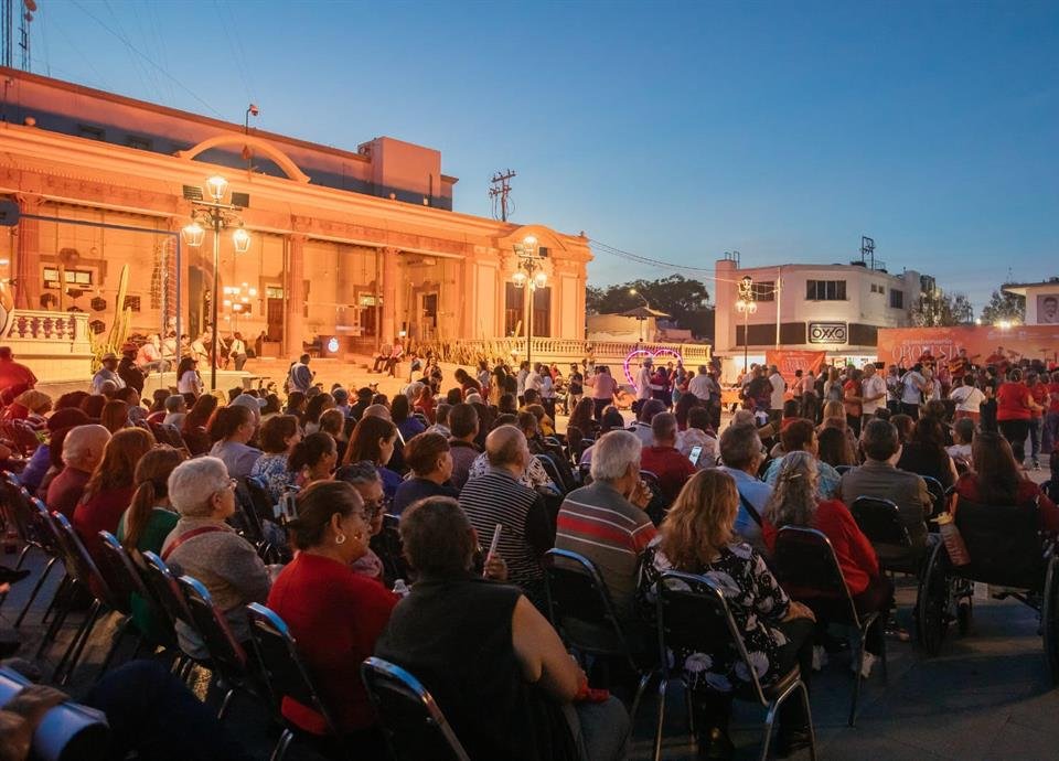 La Orquesta Municipal de Guadalupe fue homenajeada por su significativa contribución al desarrollo cultural local durante 25 años.