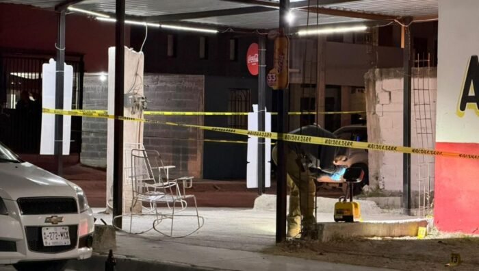 Un ataque armado en Juárez resulta fatal para un hombre afuera de una tienda de abarrotes. Conoce los detalles.