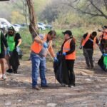 Una jornada de limpieza en el río Ramos reunió a voluntarios y trabajadores municipales, impulsando un mensaje de conciencia ambiental.