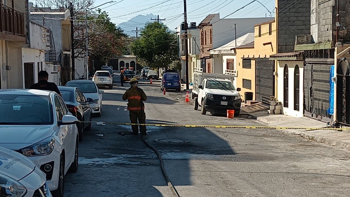 Una fuga de gas provoca el desalojo de 30 personas en Guadalupe, generando atención en la colonia Lomas de Tolteca.