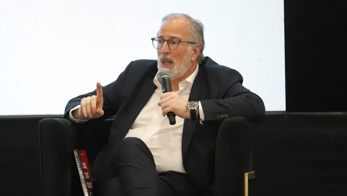 José Antonio Meade llama a construir un debate fundamentado sobre las reformas que enfrenta México en la actualidad.