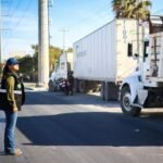 Se intensifican las medidas para controlar emisiones de camiones de carga que afectan la calidad del aire.