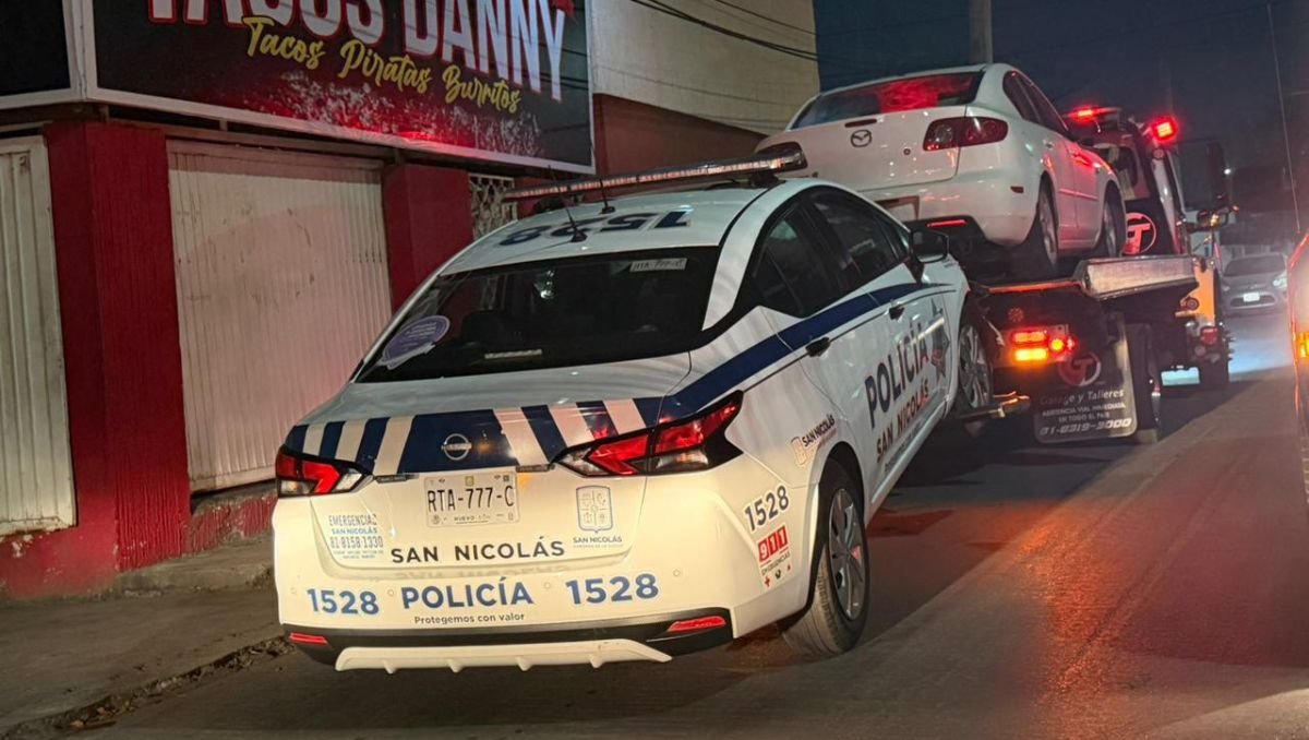 Una oficial de policía resultó herida durante un enfrentamiento tras un robo en San Nicolás. Descubre los detalles aquí.