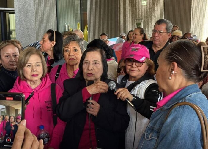 La comunidad educativa exige la atención del Congreso para saldar deudas pendientes con maestros jubilados desde 2024.