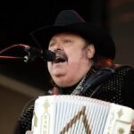 El reconocido artista Ramón Ayala rompe su silencio ante la denuncia de abuso sexual en contra de su hijo.