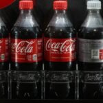 La disminución del 4.5% en flujo operativo de Arca Continental marca un impacto en su rendimiento financiero reciente.