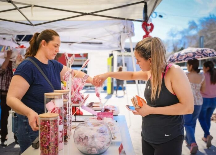 El Día del Amor y la Amistad se festejará en Santiago con una serie de actividades culturales y recreativas imperdibles.