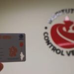 La nueva licencia de conducir presentada por ICV no requiere trámites especiales ni tarifas adicionales. Descubre más aquí.