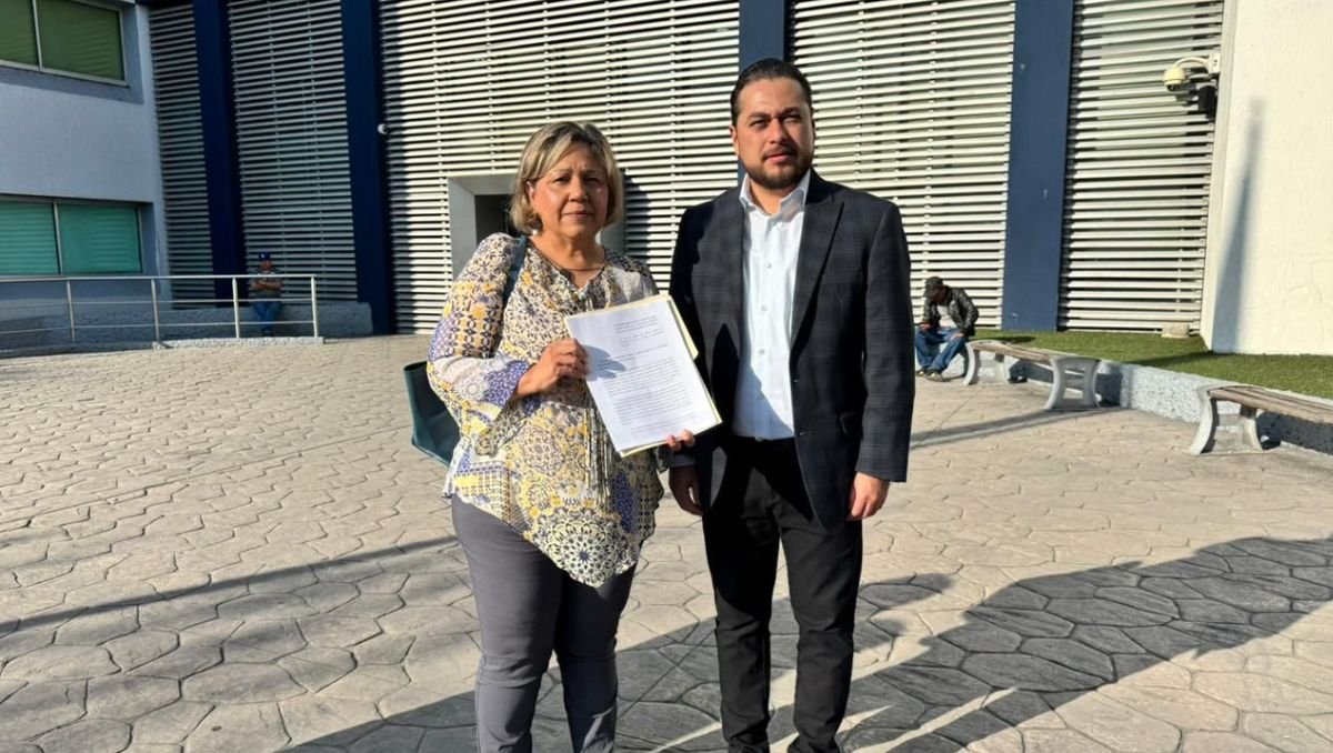 Habitantes de la colonia Real de Santa Catarina presentan quejas por daños en sus viviendas debido a construcción industrial.