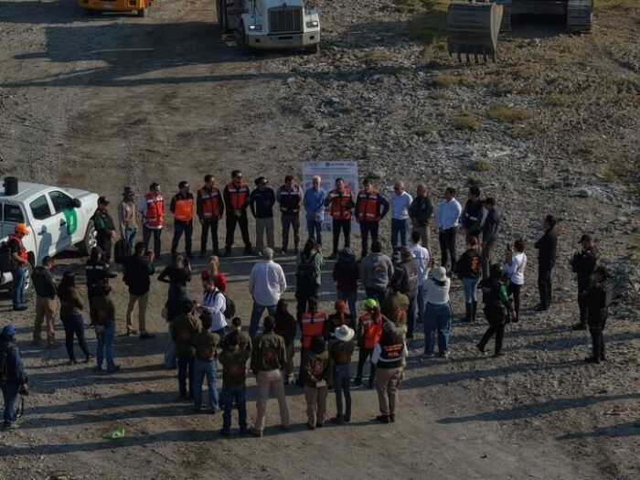 Conagua realiza importante saneamiento en el Río Pesquería, mejorando la calidad del agua y el entorno en Monterrey.