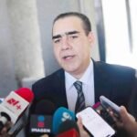 El reciente aumento a la tarifa del Metro a 10 pesos genera cuestionamientos sobre la falta de mejoras en el servicio.