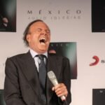 El reconocido cantante Julio Iglesias ha demandado a elDiario.es por lo que considera una campaña difamatoria en su contra.