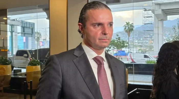 Pedro Arce explica cómo la Fiscalía General de Justicia actuó con legalidad en el caso Karina N. Conoce los detalles aquí.