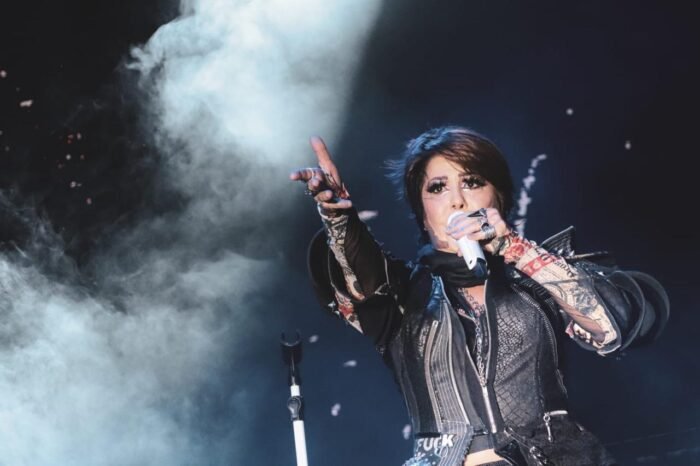 La icónica cantante Alejandra Guzmán vuelve fuerte con su nueva gira y música tras su pausa de salud.