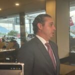 Pedro Arce aclara los motivos por los cuales no se concretó la denuncia contra Karina Barrón, generando controversia.