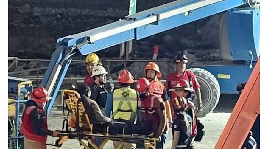 El colapso de una columna del monorriel en Monterrey dejó cuatro trabajadores heridos y generó una respuesta de emergencia.