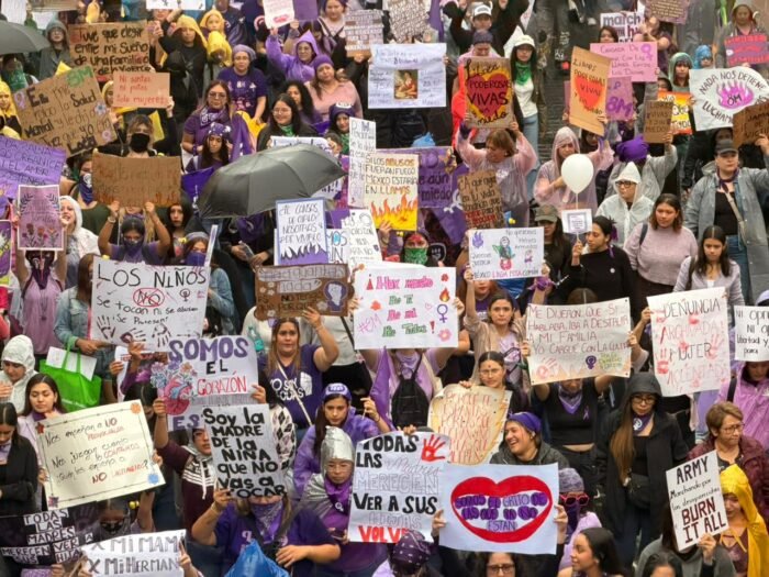 La jornada del 8M en Nuevo León concluye sin altercados, reflejando el éxito de la manifestación en honor a los derechos de las mujeres.