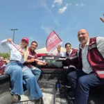 Jesús Nava Rivera lidera un movimiento en Santa Catarina, invitando a la ciudadanía a unirse a la Cuarta Transformación.