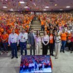 Mariana Rodríguez reafirma su compromiso con jefas de familia, destacando la importancia de su fortalecimiento para el progreso estatal.