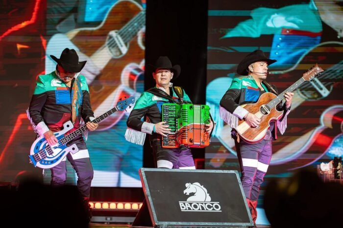 La famosa banda mexicana Bronco realizará un concierto en Milán para conmemorar el Día de las Madres en Europa.